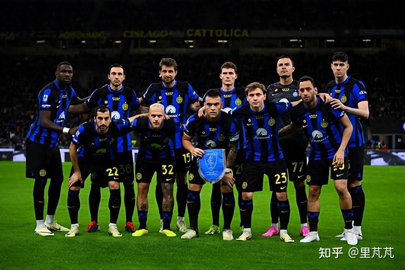 曼联4-1狼队全场数据：射正次数10-2，控球率超6成（曼联4-1狼队：数据全面占优，射正10比2、控球率超60%）