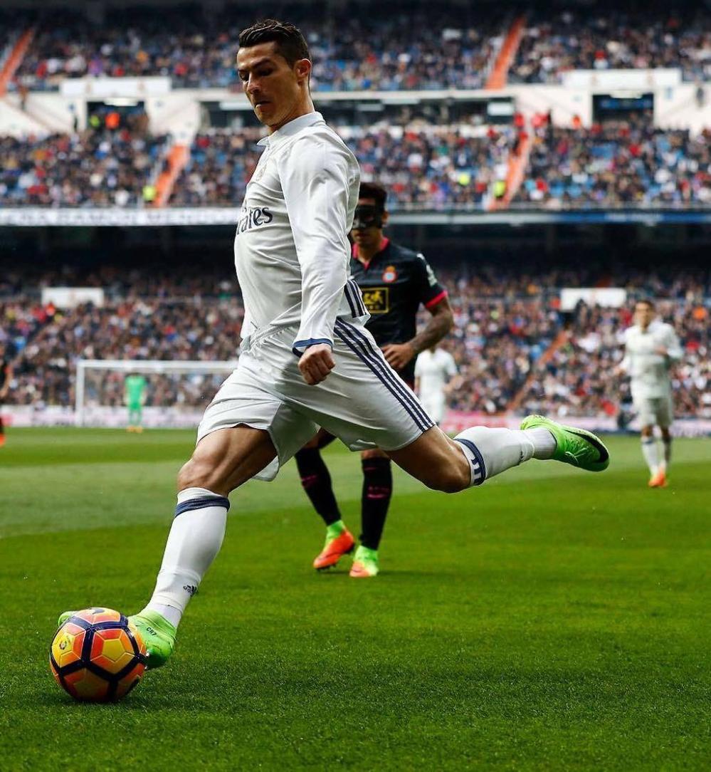 英超前瞻比分预测：利物浦VS桑德兰，柏林赫塔，热刺全部拿下！（英超前瞻及比分预判：利物浦迎战桑德兰，柏林赫塔与热刺全取三分）