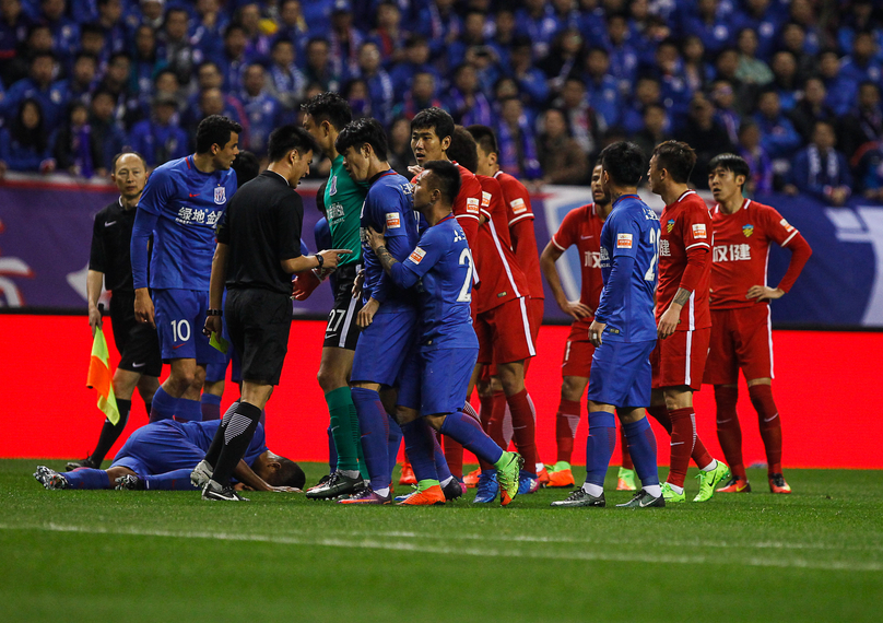 NBA战报：布伦森33分，尼克斯146-112狂胜爵士（NBA快讯：布伦森砍下33分，尼克斯146-112大胜爵士）