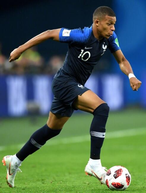 世体：巴萨希望年底前与加西亚续约，巴黎对他的兴趣下降（世体：巴萨欲年内与加西亚续约，巴黎兴趣已降温）