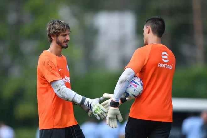 德媒：拜仁欧战主场收入场均570万欧排欧洲第五，皇马居首（德媒统计：拜仁欧战主场场均营收570万欧列欧洲第五，皇马位居榜首）