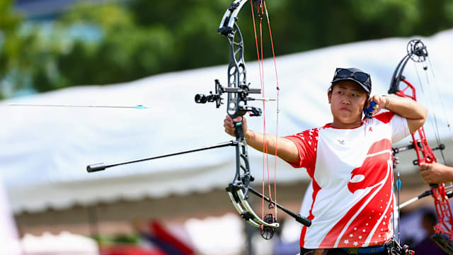 尤文官方：弗拉霍维奇成功接受了左内收肌腱撕脱修复手术（尤文官宣：弗拉霍维奇左内收肌腱撕脱修复手术顺利完成）