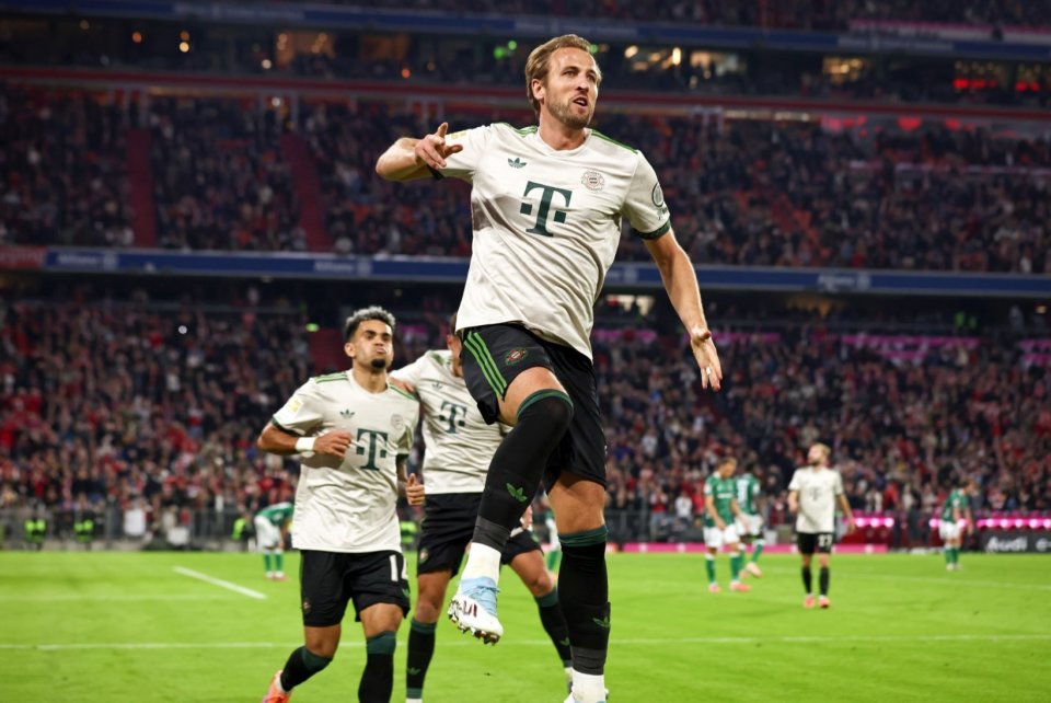 巴萨严打黄牛，追捕323起法兰克福球迷转售案件！（巴萨重拳整治黄牛，追查法兰克福球迷323起转售案）