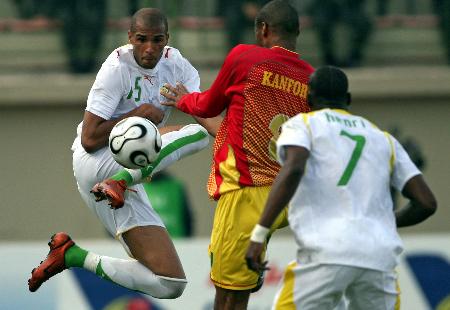 法甲半场：苏马雷失点，里昂0-0勒阿弗尔（法甲半场战报：苏马雷点球失手，里昂与勒阿弗尔0-0僵持）