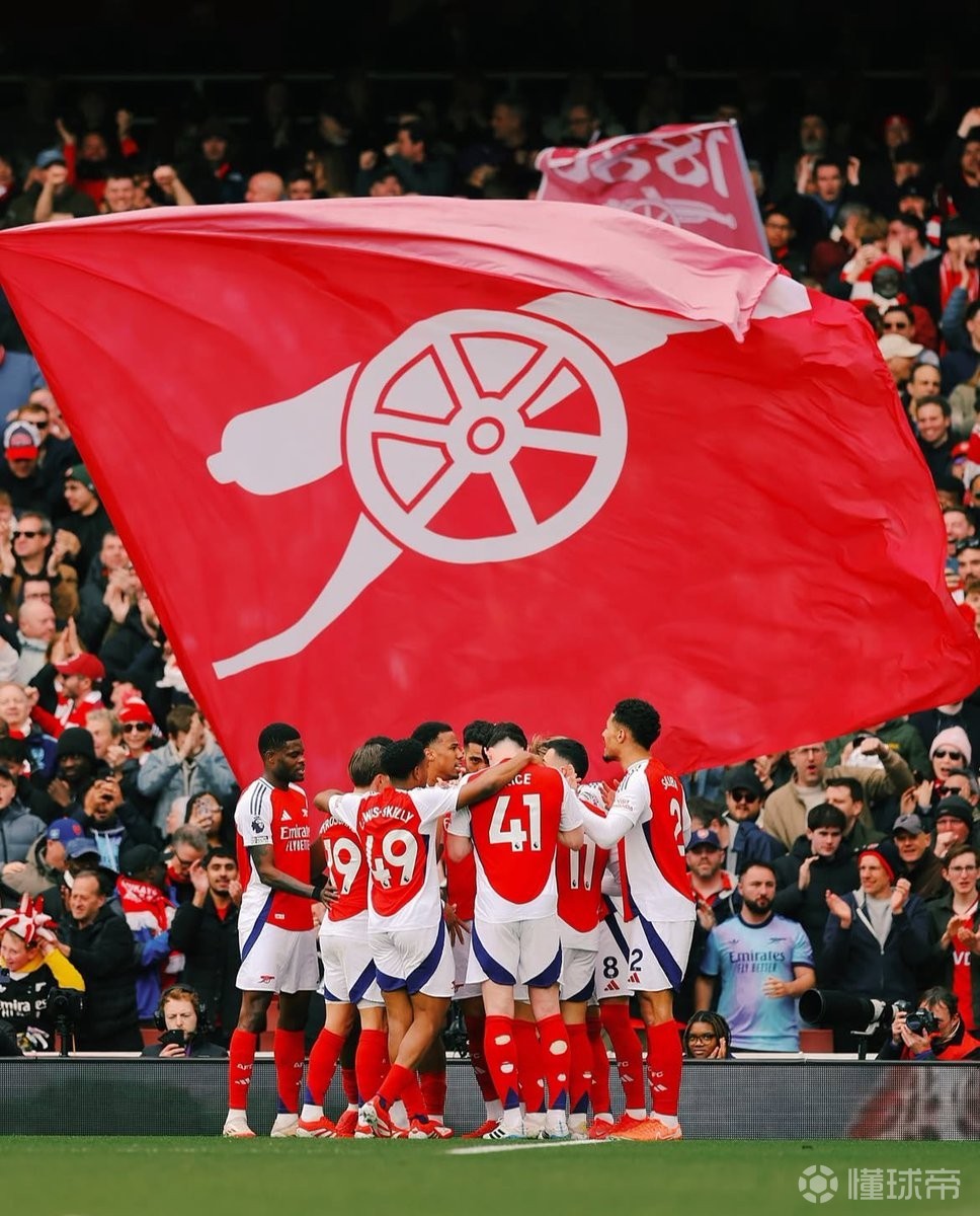 他没庆祝，却最冷静（不庆祝的他，最冷静）