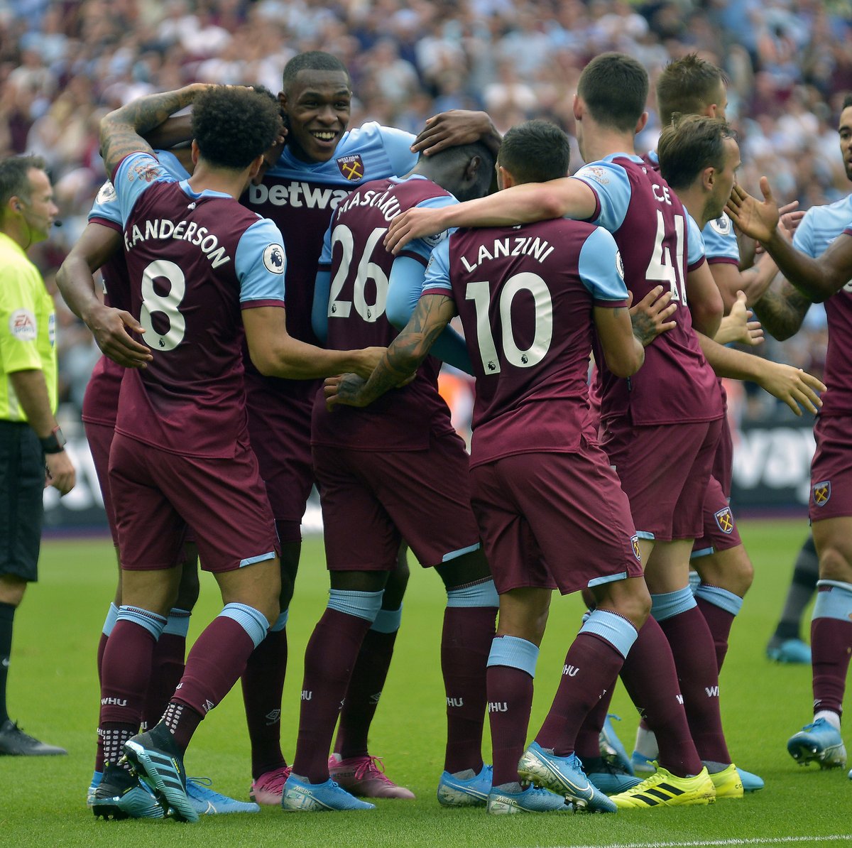 WNBA球星阿贾威尔逊称阿德巴约是生命伴侣，期待组建家庭（WNBA名将阿贾·威尔逊称阿德巴约是人生伴侣，盼携手共筑家庭）